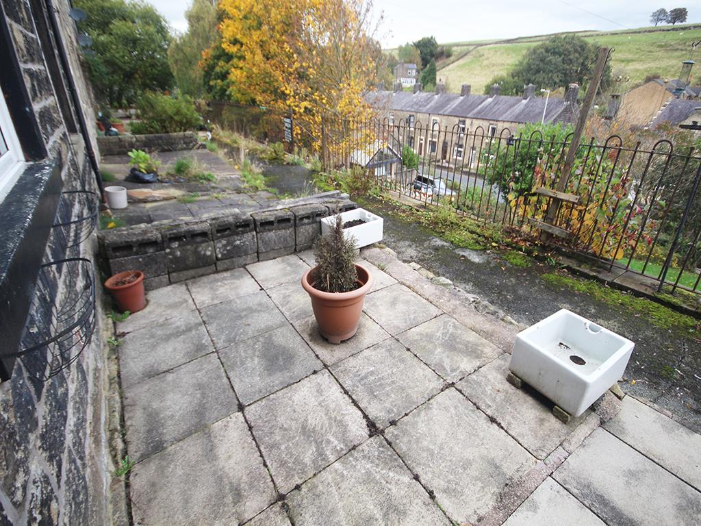 2 bedroom terraced house To Let in Trawden, Colne - IMG_5214.jpg